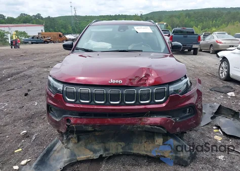 2022 Jeep Compass Latitude Fwd z USA, uszkodzony, nr VIN 3C4NJCBB9NT202123